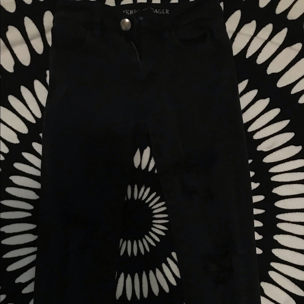 Black American Eagle ripped jeans